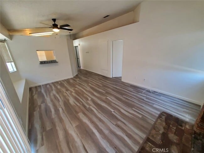 Photo - 23805 Mark Twain