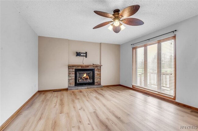 Photo - 9400 Wehrle Dr