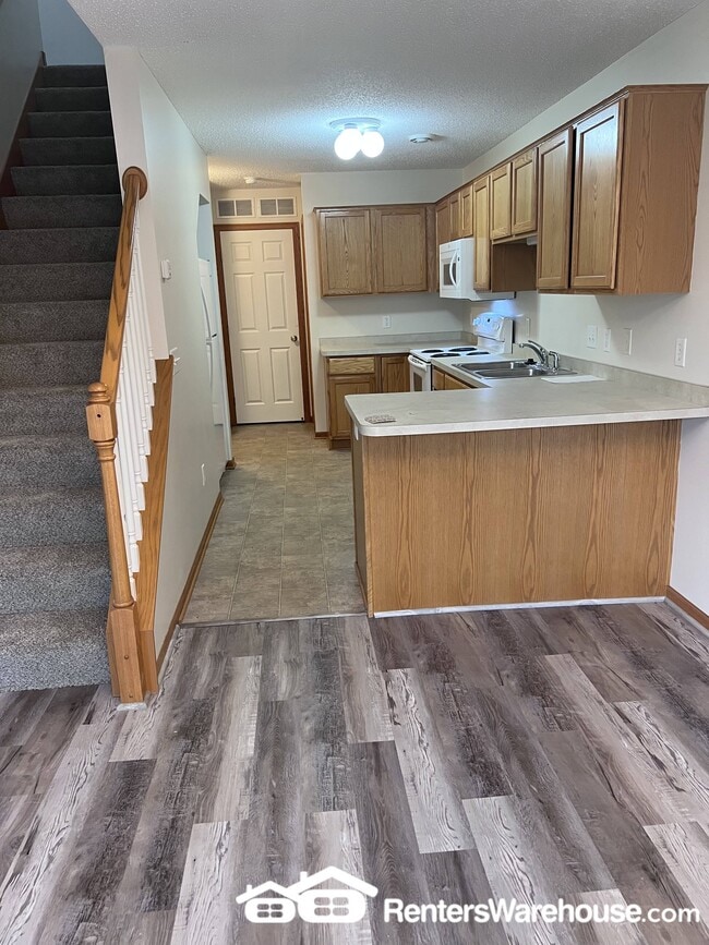 Photo - 2457 Yellowstone Dr