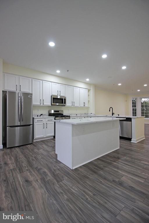 Photo - 3655 Islington St