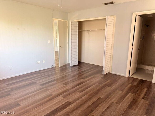 Photo - 1126 SE 8th St