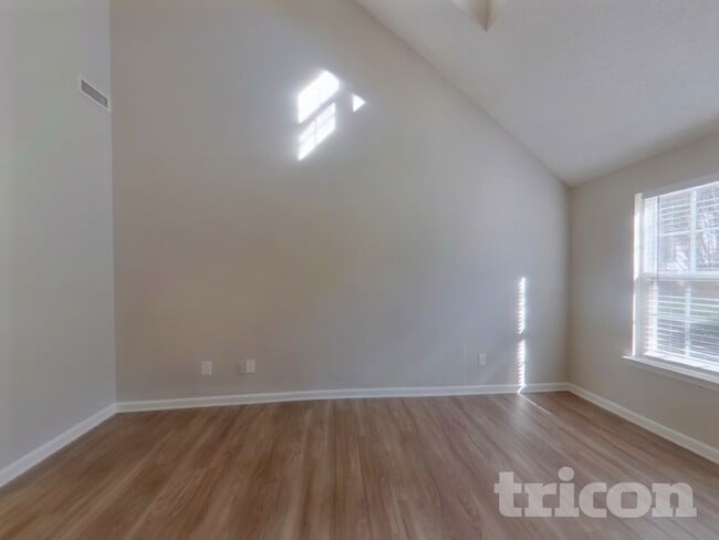 Photo - 11011 Pointer Ridge Dr