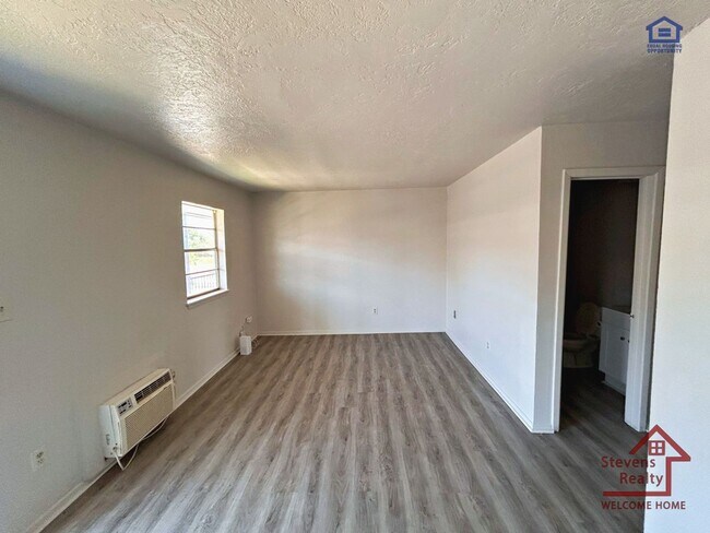 Photo - 1502 NW Kingsbury Ave Unit 31
