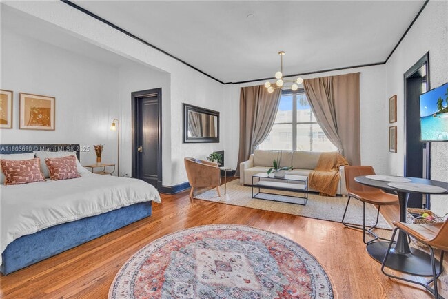 Building Photo - 900 16th St Unit 201