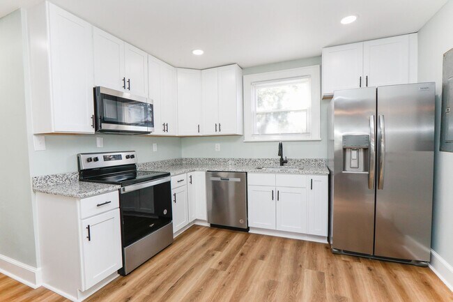 Photo - Charming Bungalow