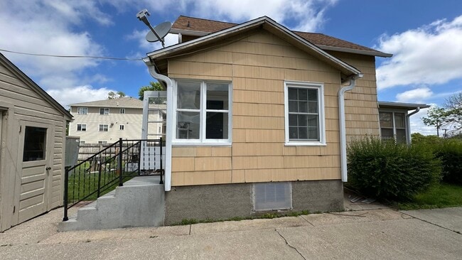 Photo - 229 S Sherman Ave