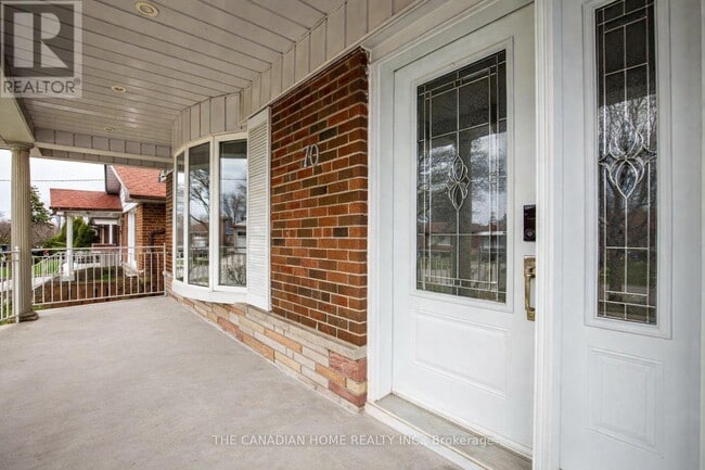 Photo - 70 Moraine Hill Dr