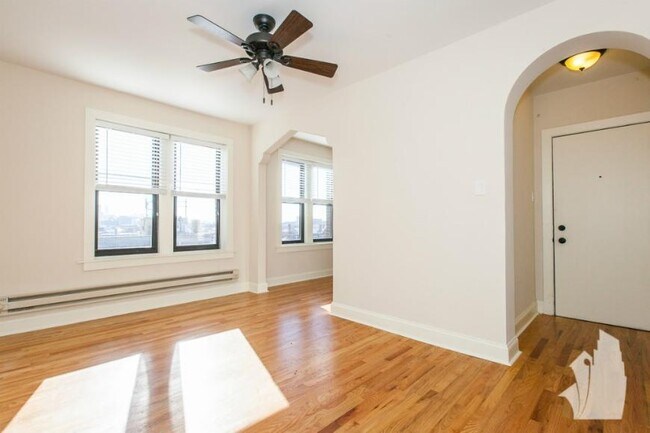 Photo - 1 bedroom in Chicago IL 60613 Unidad 502