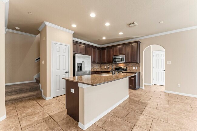Photo - 18 Umbria Ln