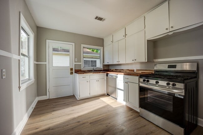Photo - Freshly Updated 3 Bedroom House