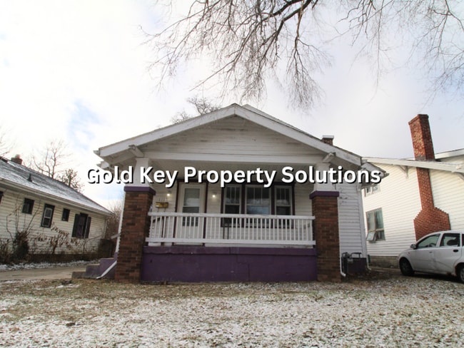 Building Photo - Large 2 BR 1 BA House with Covered Front Porch and Dining Room (NO SECTION 8)