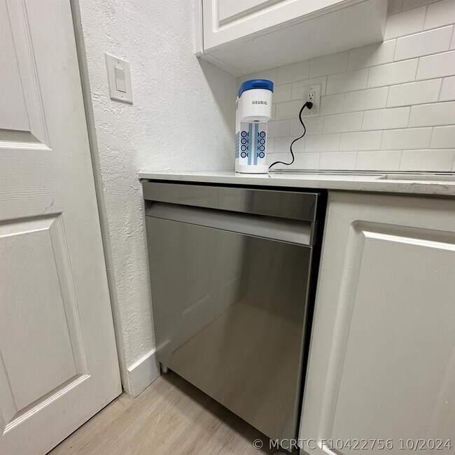 Photo - 10795 SW 108th Ave Unit 304