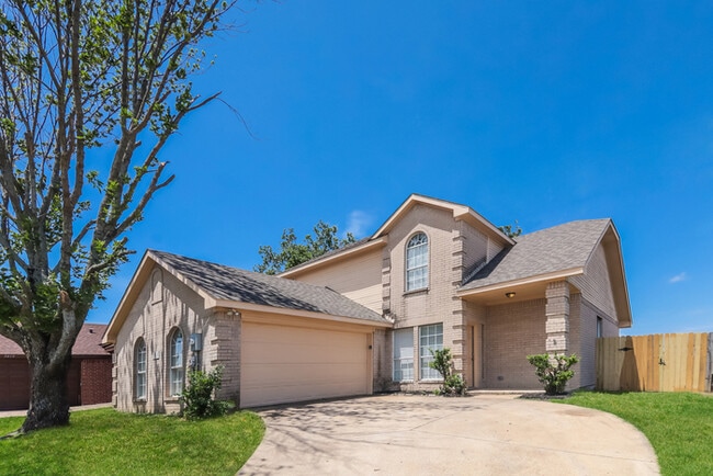 Building Photo - 3336 Bellville Dr