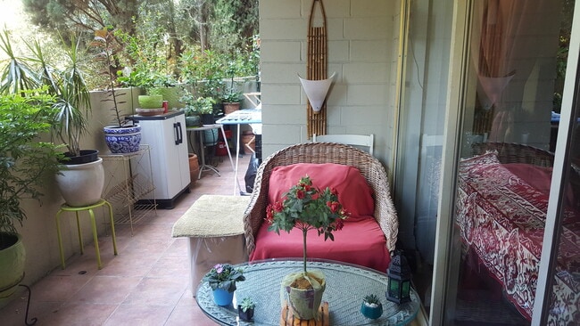 Building Photo - 1300 Midvale Ave Unit 202