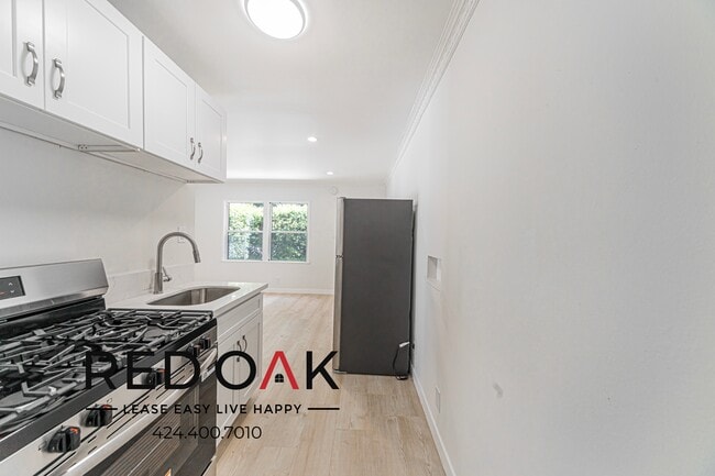Photo - 5832 Carlton Way Unit 1B