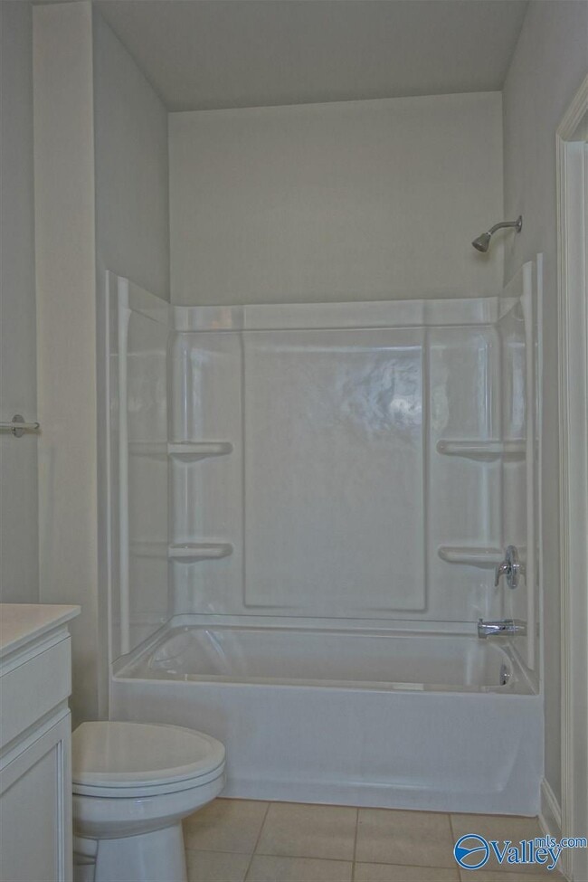 Photo - 409 Bay Tree Ln SW