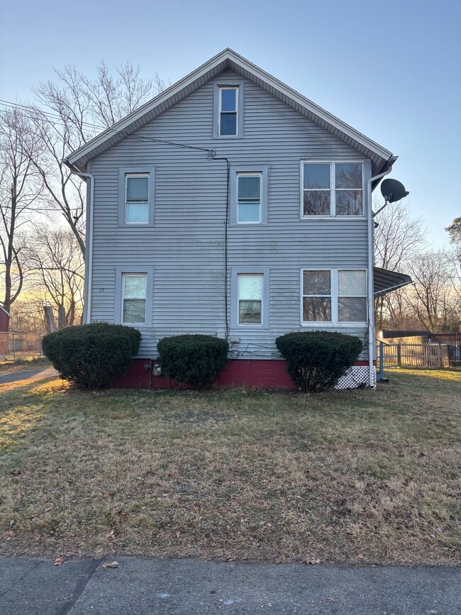 Building Photo - 15 Clubhouse Rd