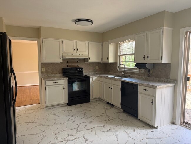 Photo - 5109 Forest Oaks Dr