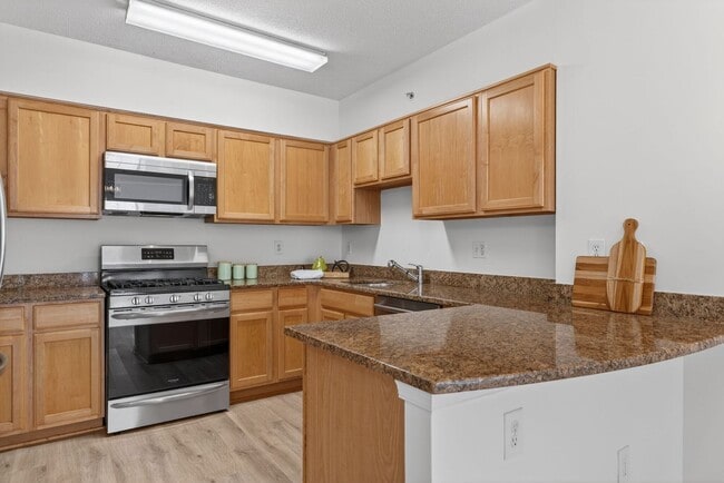 Photo - 7915 Eastern Ave NW