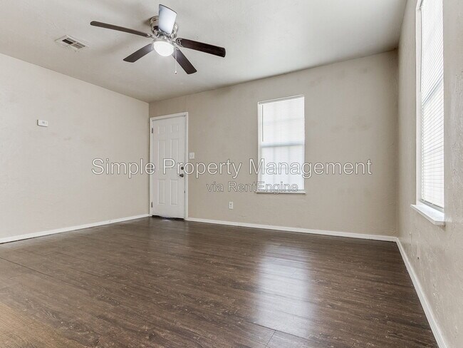 Photo - 2040 NE Grand Blvd