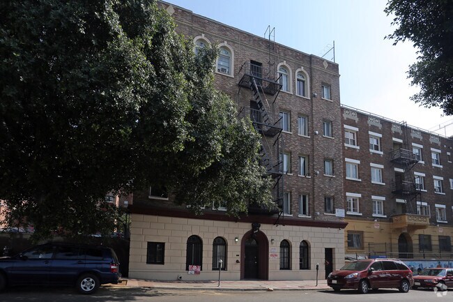 Photo - Rampart Apartments