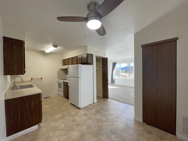 Photo - 380 Paradise Cir Unit E7