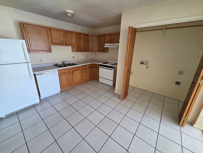 Photo - 2433 E 21st St Unit D (1202)