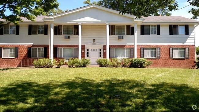 Building Photo - 741 E Imperial Dr Unit 741-747 Rental