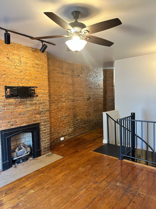 Photo - 1016 Bingham St Unit 1