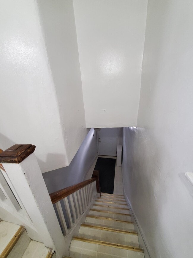 Building Photo - 8821 3rd Ave Unit #2