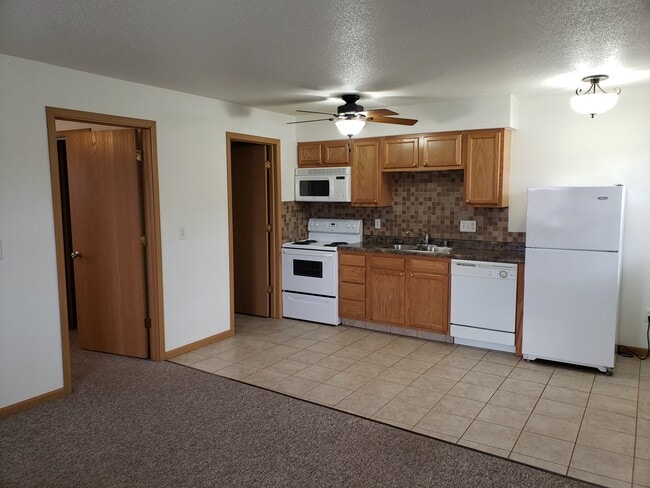 Building Photo - 606 N Main St Unit #1