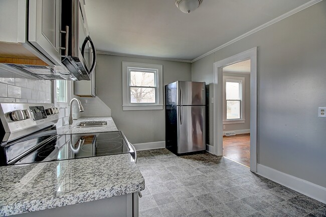 Photo - 824 Hamrick St