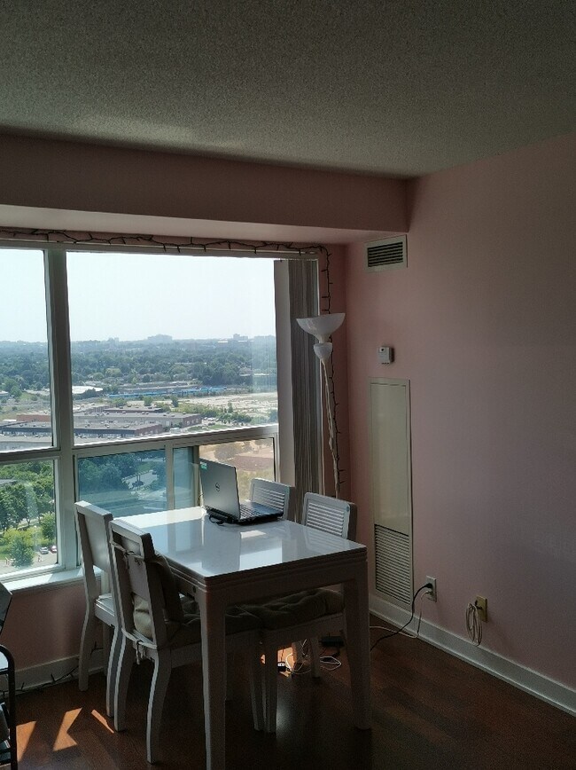 Photo - 38 Lee Centre Dr