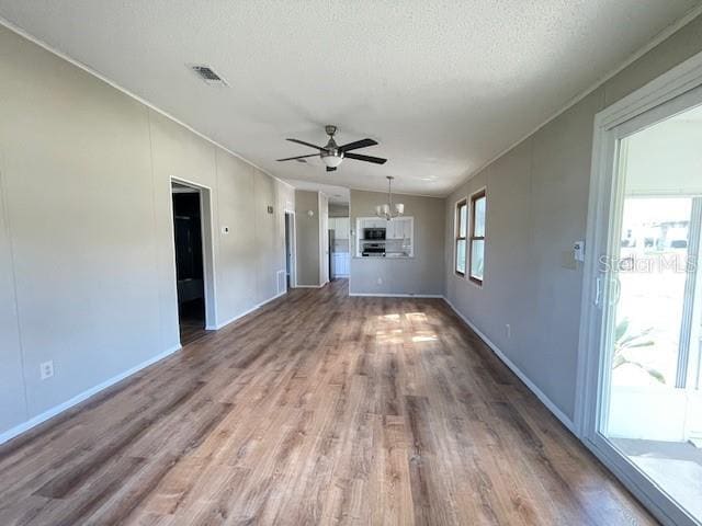 Photo - 909 Orchid St
