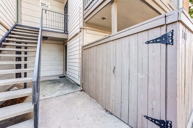 Photo - 6001 Reims Rd Unidad 301