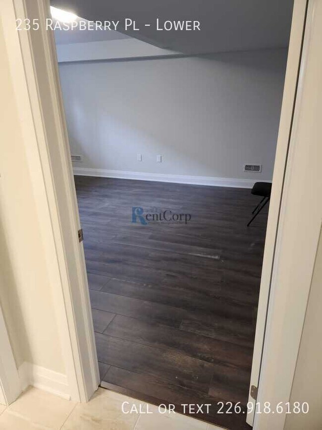 Photo - 235 Raspberry Pl