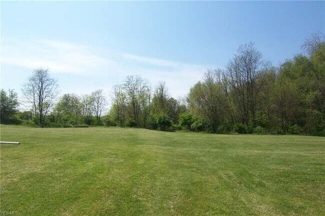 Photo - 888 E Caston Rd