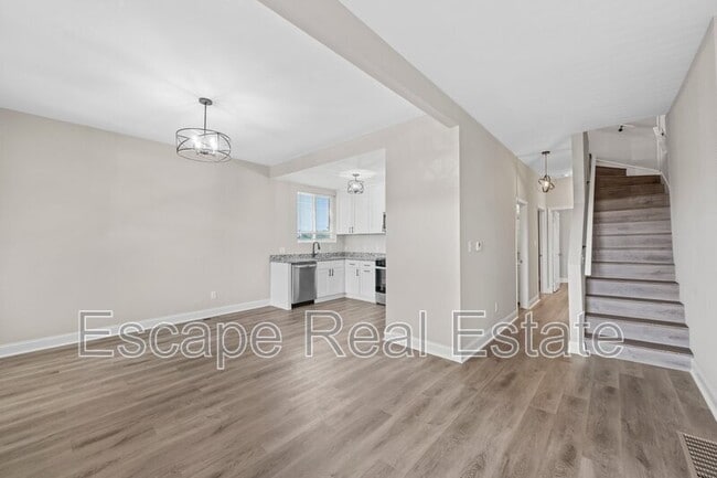 Photo - 2645 Sutton Blvd