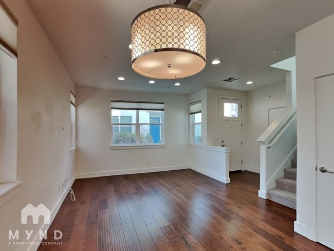 Photo - 2517 Rice Alley