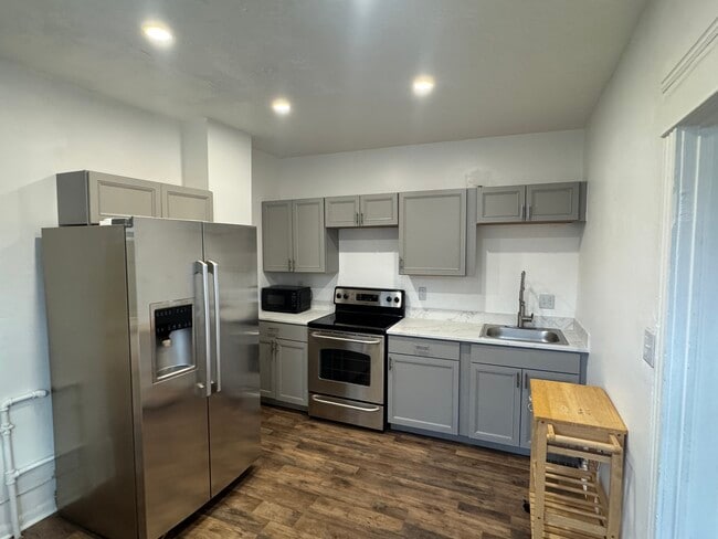 Photo - 182 N St Unit 2