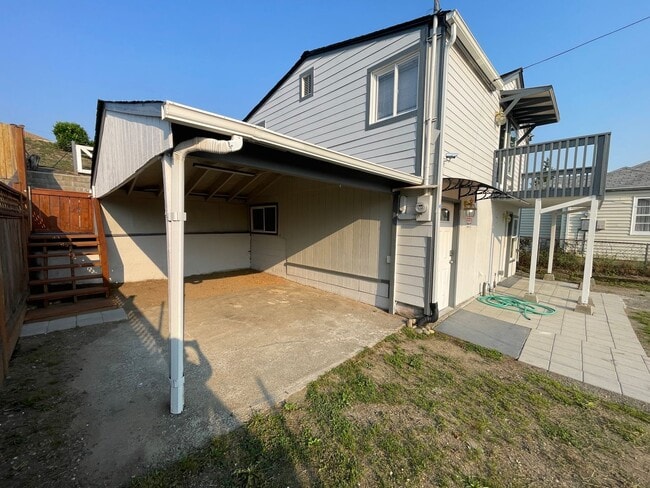 Photo - FULLY RENOVATED LESS THAN 2 YEARS - 2BED/1BATH WITH BONUS/OFFICE SPACE