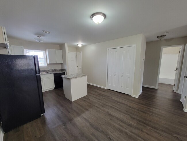 Photo - 5820 Hickory St Unit Apt 13