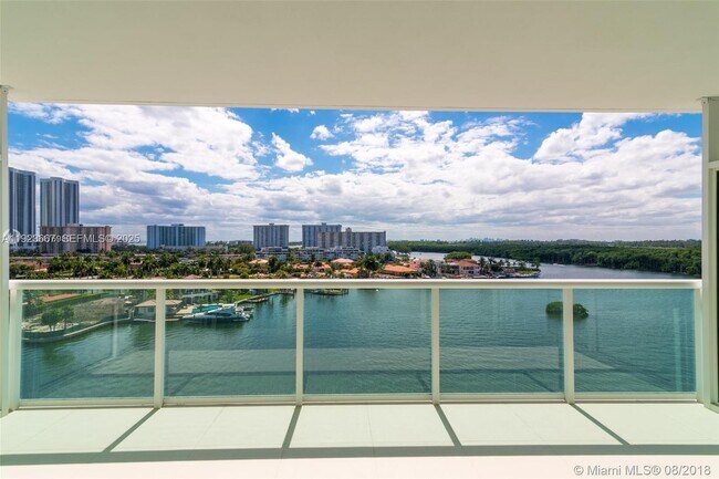 Building Photo - 400 Sunny Isles Blvd Unit 1019