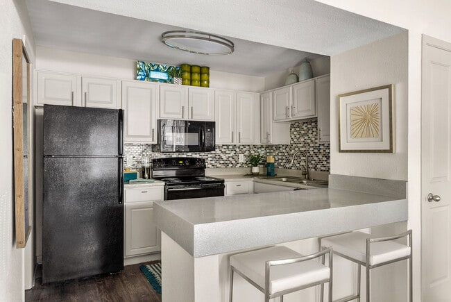 Building Photo - The Enclave at Bear Creek Rental
