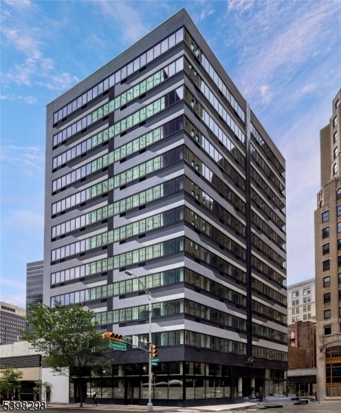 Building Photo - 10 Commerce Ct Unit 3C