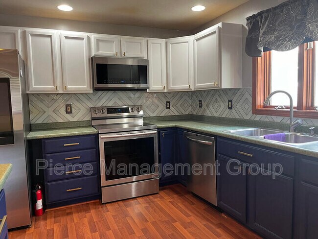 Photo - 620 Green St Unit 1