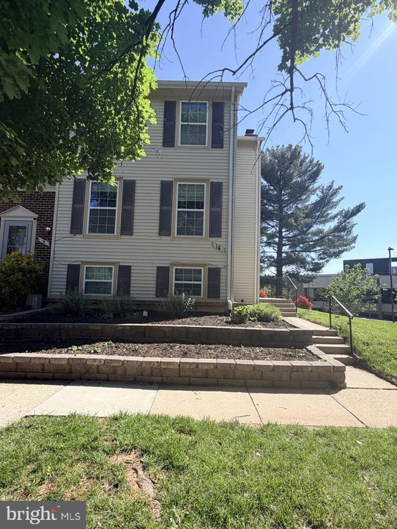 Photo - 14 Rothschild Ct