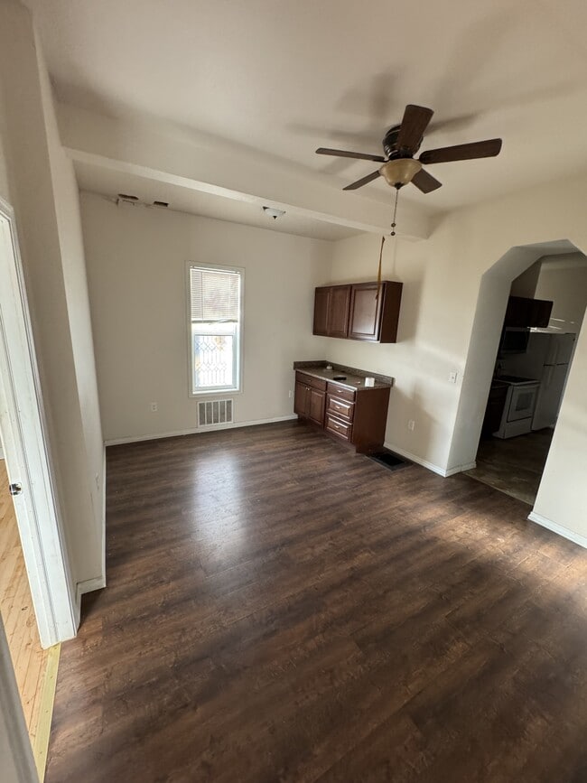 Photo - 905 5th Ave N