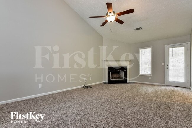 Photo - 205 Trelawney Ln