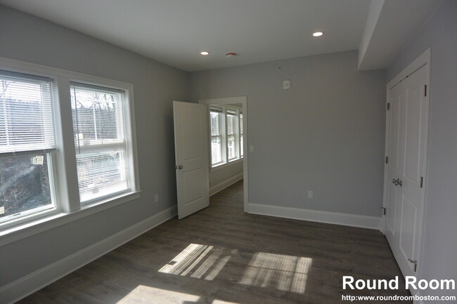 Photo - 120 Kenrick St Unit 5